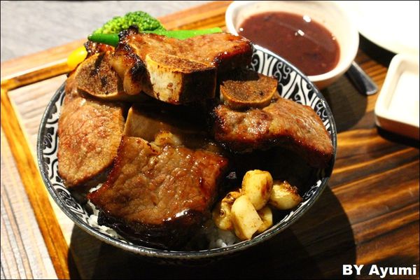 開丼 燒肉vs丼飯(桃園ATT店)：『愛評體驗團』開丼 燒肉vs丼飯/桃園ATT店～給你大大滿足的燒肉丼
