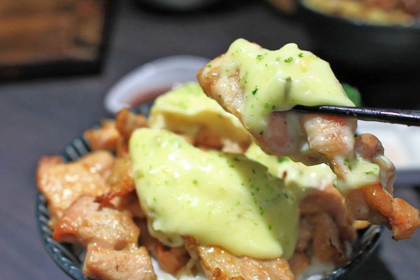 【桃園餐廳】開丼燒肉vs丼飯-主菜滿到爆出來的超邪惡丼飯