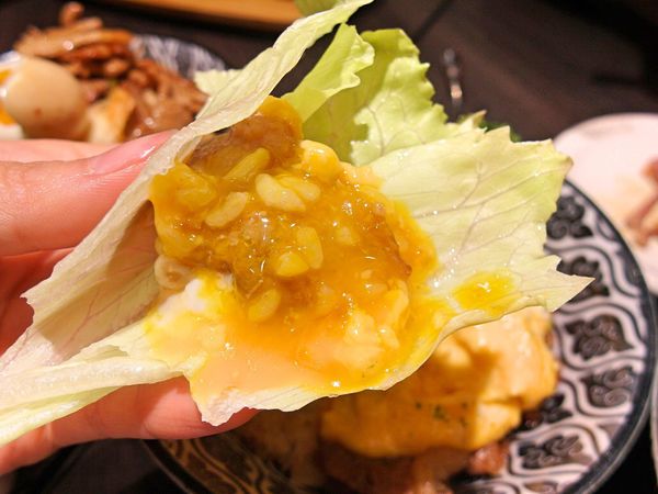 開丼 燒肉vs丼飯(桃園ATT店):❤️美食❤️【桃園。桃園區】開丼 燒肉vs丼飯/桃園ATT店 ★地表最強燒肉丼/堆疊如山/愛評體驗團