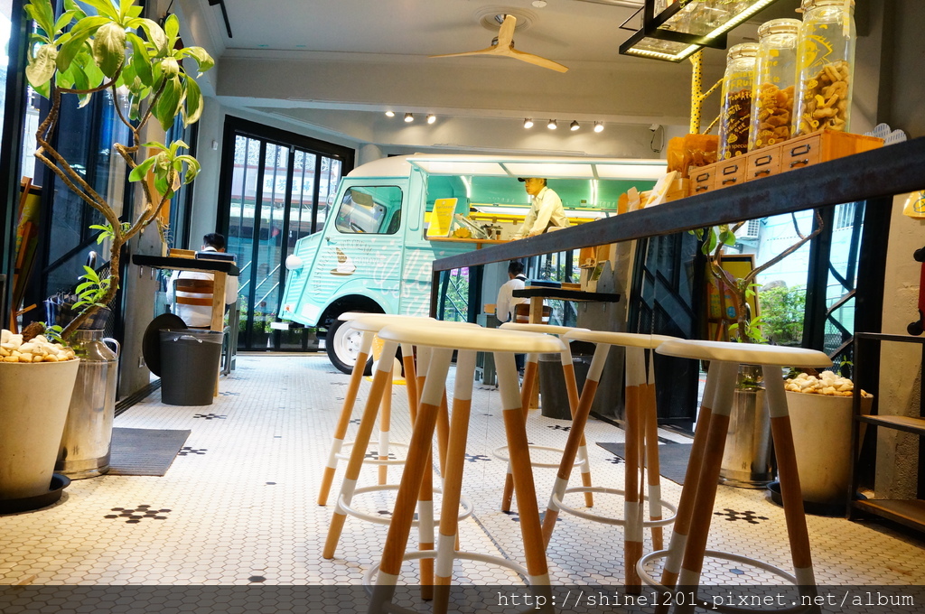 瑞芳九份美食 Lick Lick ice cream 利克商號.夢幻冰淇淋專車等你來打卡