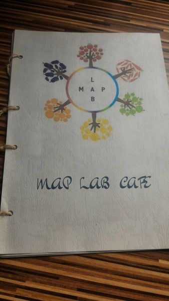 【台南市-北區】MAP LAB 健康低脂創意早午餐沙拉：在貨櫃屋裡品嚐異國風味早午餐，健康低脂新享受，讓你身體無負擔！｜早午餐，甜點，下午茶，義大利麵｜近花園夜市｜