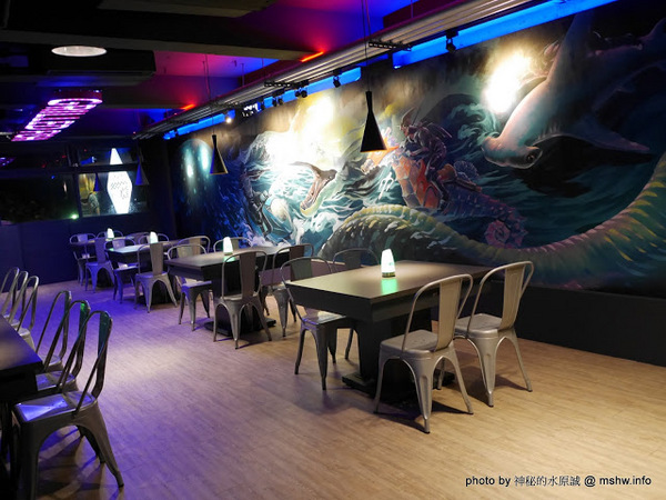 水貨：【食記】台中夜店風-水貨-真的炭火烤魚-台灣一號店-Seahood charcal grilled fish@南屯公益公園 : 傳說中的諸葛烤魚？ 類似壽喜燒作法的川味料理!