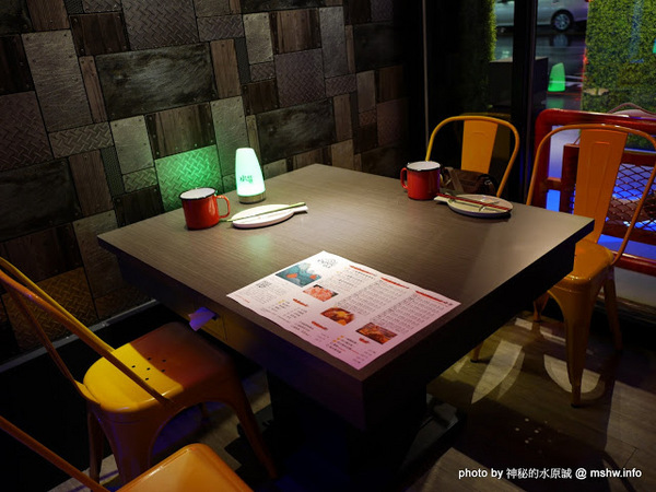 水貨：【食記】台中夜店風-水貨-真的炭火烤魚-台灣一號店-Seahood charcal grilled fish@南屯公益公園 : 傳說中的諸葛烤魚？ 類似壽喜燒作法的川味料理!