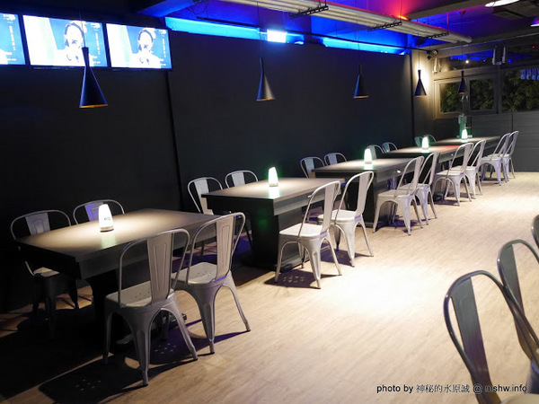 水貨：【食記】台中夜店風-水貨-真的炭火烤魚-台灣一號店-Seahood charcal grilled fish@南屯公益公園 : 傳說中的諸葛烤魚？ 類似壽喜燒作法的川味料理!