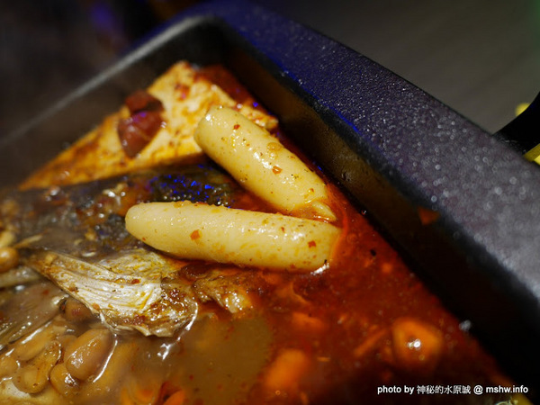 水貨：【食記】台中夜店風-水貨-真的炭火烤魚-台灣一號店-Seahood charcal grilled fish@南屯公益公園 : 傳說中的諸葛烤魚？ 類似壽喜燒作法的川味料理!