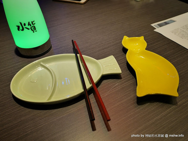 水貨：【食記】台中夜店風-水貨-真的炭火烤魚-台灣一號店-Seahood charcal grilled fish@南屯公益公園 : 傳說中的諸葛烤魚？ 類似壽喜燒作法的川味料理!