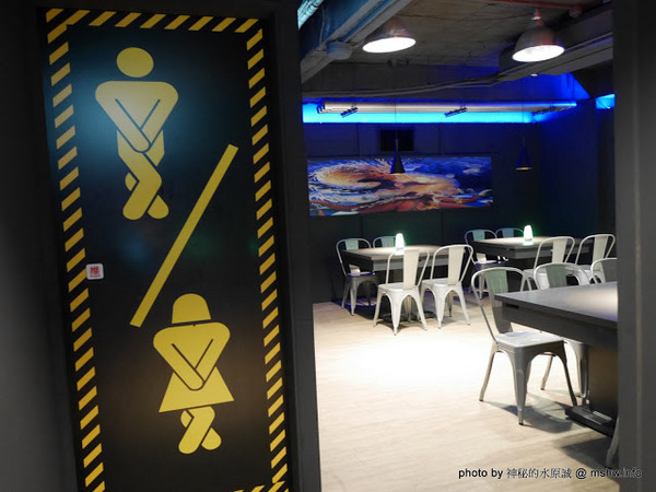 水貨：【食記】台中夜店風-水貨-真的炭火烤魚-台灣一號店-Seahood charcal grilled fish@南屯公益公園 : 傳說中的諸葛烤魚？ 類似壽喜燒作法的川味料理!