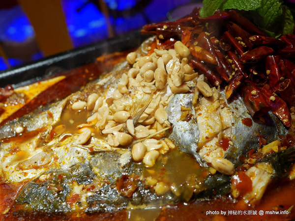 水貨：【食記】台中夜店風-水貨-真的炭火烤魚-台灣一號店-Seahood charcal grilled fish@南屯公益公園 : 傳說中的諸葛烤魚？ 類似壽喜燒作法的川味料理!