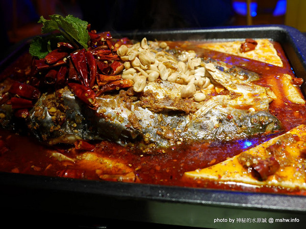 水貨：【食記】台中夜店風-水貨-真的炭火烤魚-台灣一號店-Seahood charcal grilled fish@南屯公益公園 : 傳說中的諸葛烤魚？ 類似壽喜燒作法的川味料理!