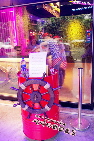 （FoOd台中)♥【水貨】來自上海超特別的魚肉饗宴，一鍋二吃，多達18種口味的美味炭火烤魚料理