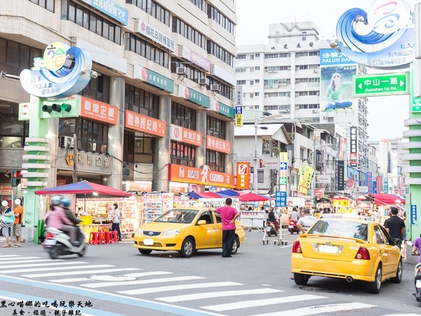 承億輕旅(高雄館)：高雄旅館︱承億輕旅Light hostel