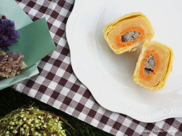 RIVON禮坊：禮坊＂黑松露奶黃酥＂現在7-11也買的到單顆包裝囉!隨時都能品嘗到的法式點心～