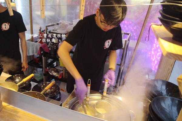 妙計三寶超濃拉麵(士林分店):士林夜市新開幕日式拉麵『妙計三寶超濃拉麵-士林分店』劍潭捷運站