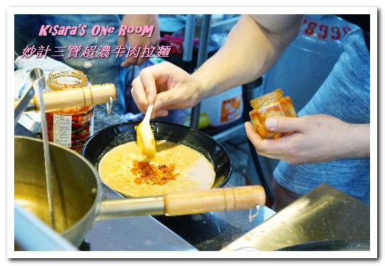 妙計三寶超濃拉麵(士林分店):士林夜市拉麵.充滿日劇獨特氛圍的拉麵屋台──妙計三寶超濃牛肉拉麵