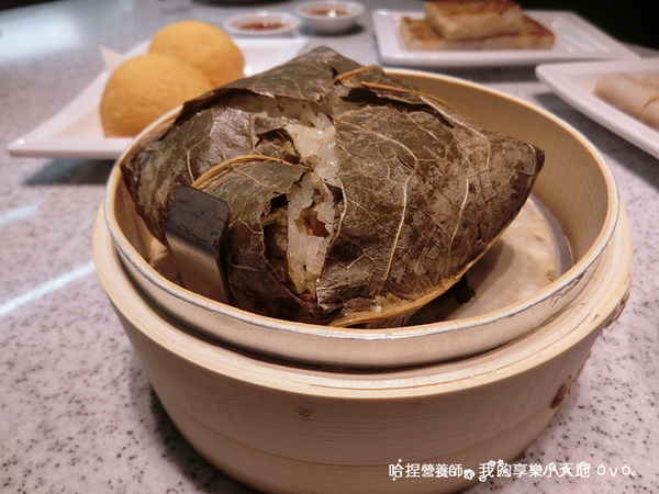 【西門町美食】爭鮮旗下港式飲茶-点心道(西門店)。正宗港式點心新幹線直送,時尚酷炫平板點餐服務