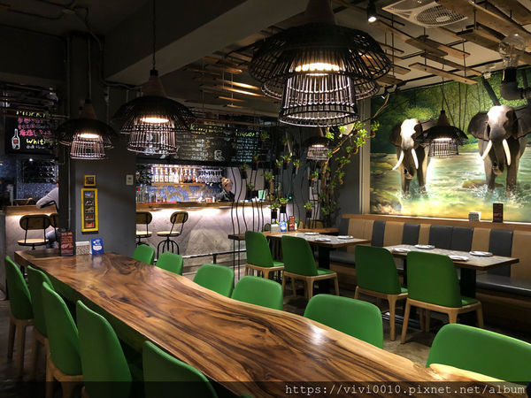 圓圓家愛吃貨-《台北東區》thai cook泰酷.泰國料理，冬季火鍋新菜單，口味道地的泰國料理，酸辣鹹香好開胃