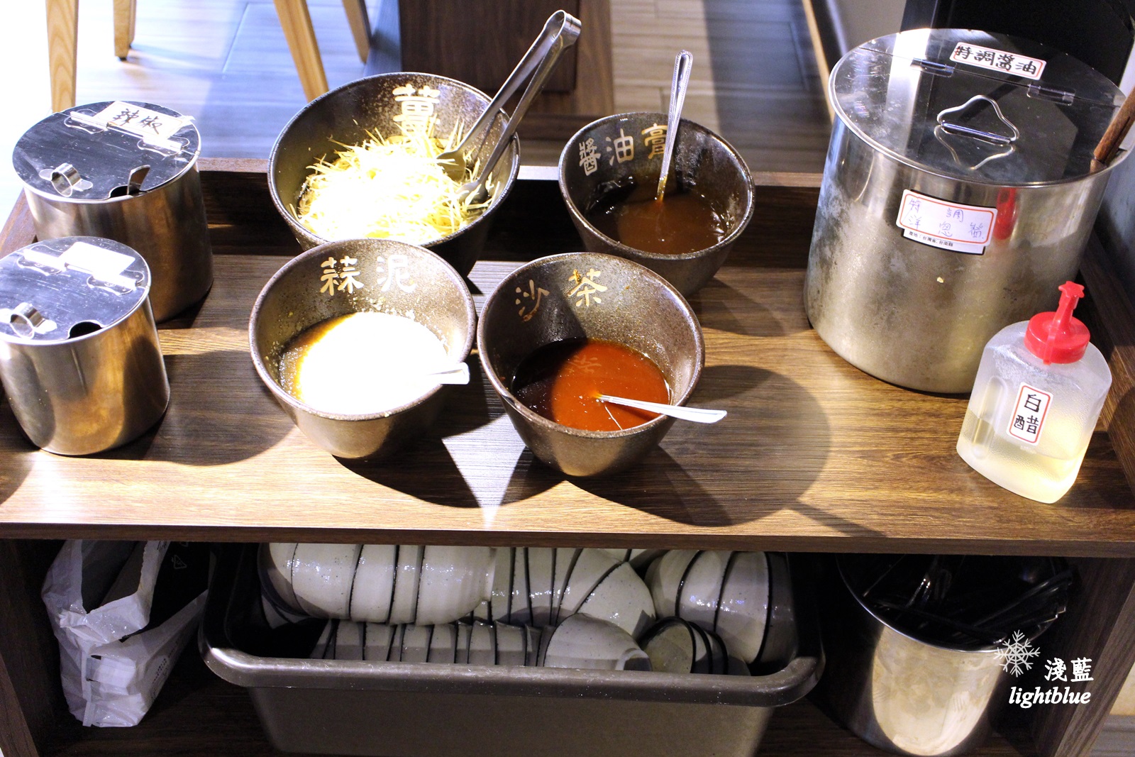 [ 雙連站‧林森北路美食 ] 淺藍 × 最牛溫體牛肉火鍋台北林森店～每日台南直送溫體牛，連海鮮蔬菜也都令人驚豔