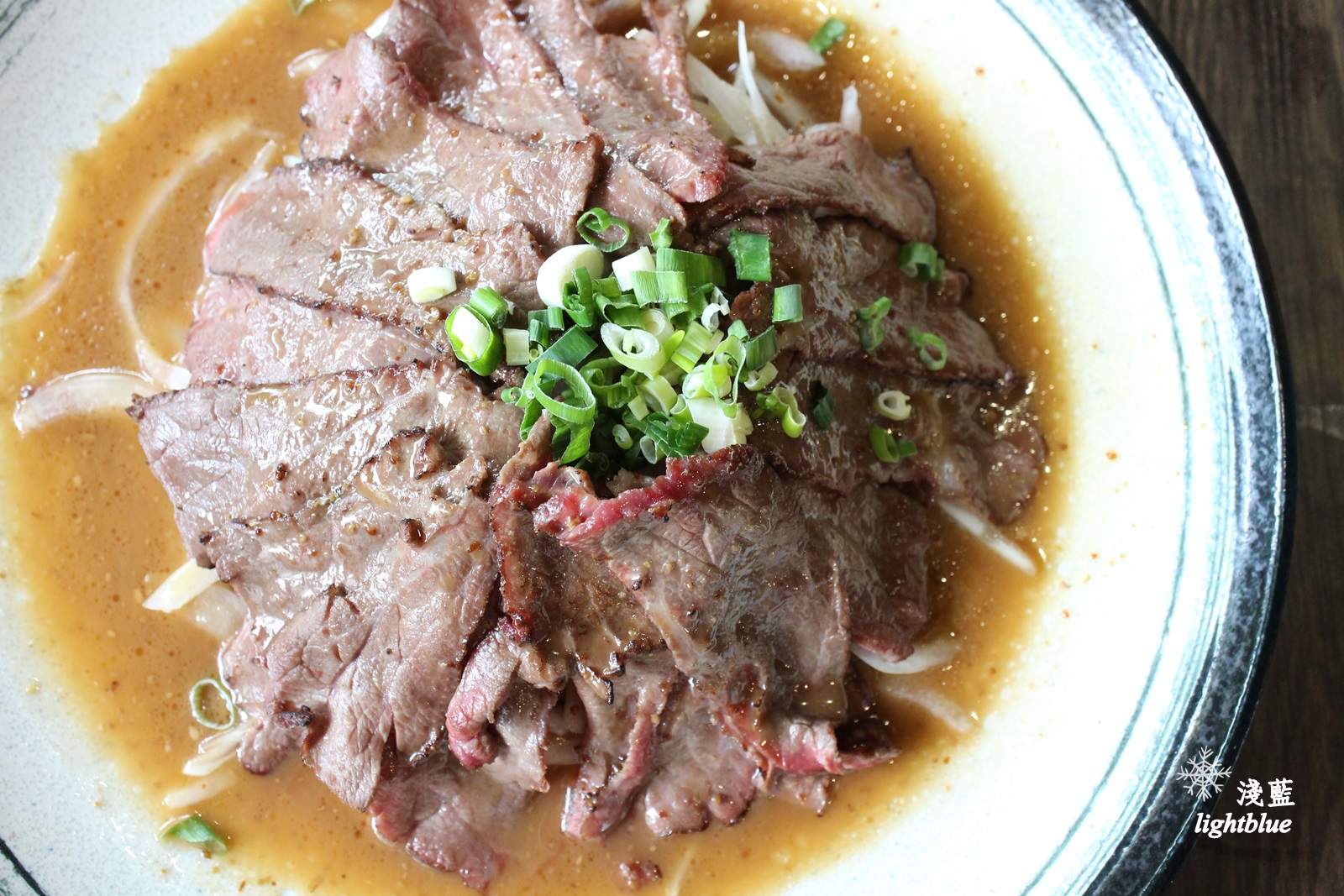 [ 雙連站‧林森北路美食 ] 淺藍 × 最牛溫體牛肉火鍋台北林森店～每日台南直送溫體牛，連海鮮蔬菜也都令人驚豔