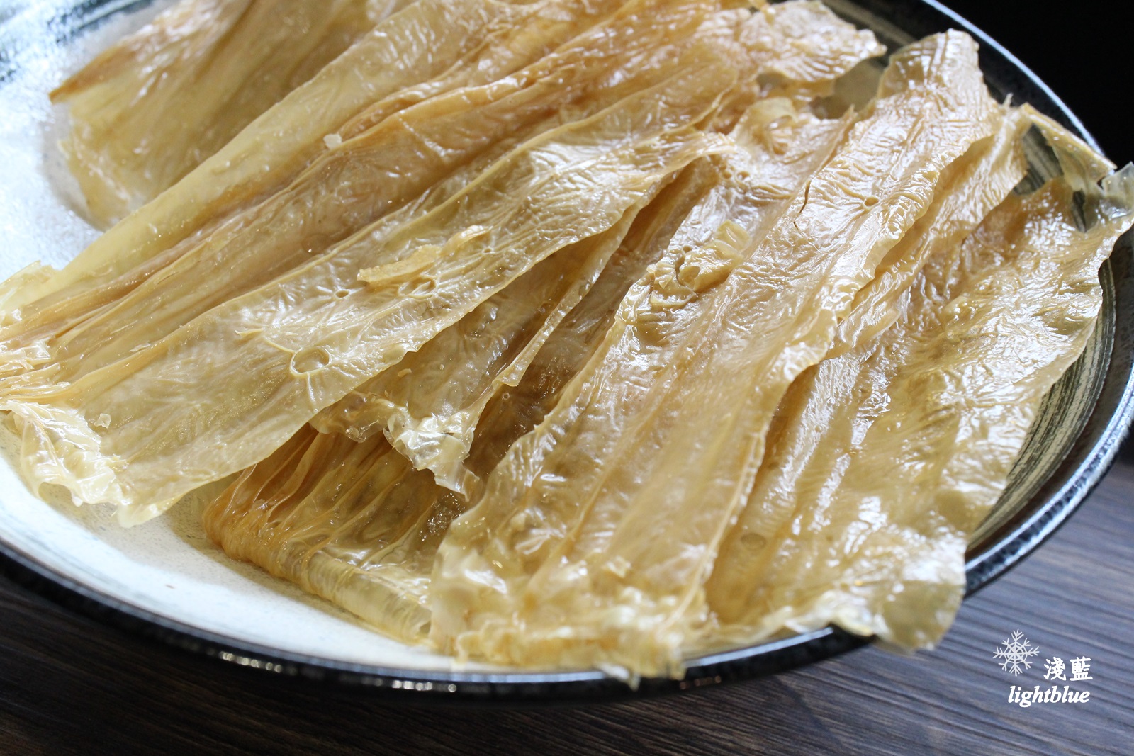 [ 雙連站‧林森北路美食 ] 淺藍 × 最牛溫體牛肉火鍋台北林森店～每日台南直送溫體牛，連海鮮蔬菜也都令人驚豔