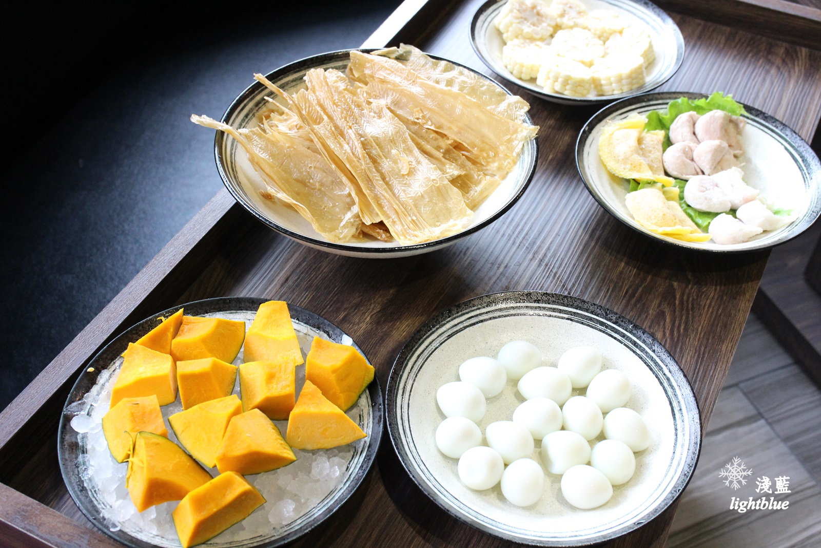 [ 雙連站‧林森北路美食 ] 淺藍 × 最牛溫體牛肉火鍋台北林森店～每日台南直送溫體牛，連海鮮蔬菜也都令人驚豔