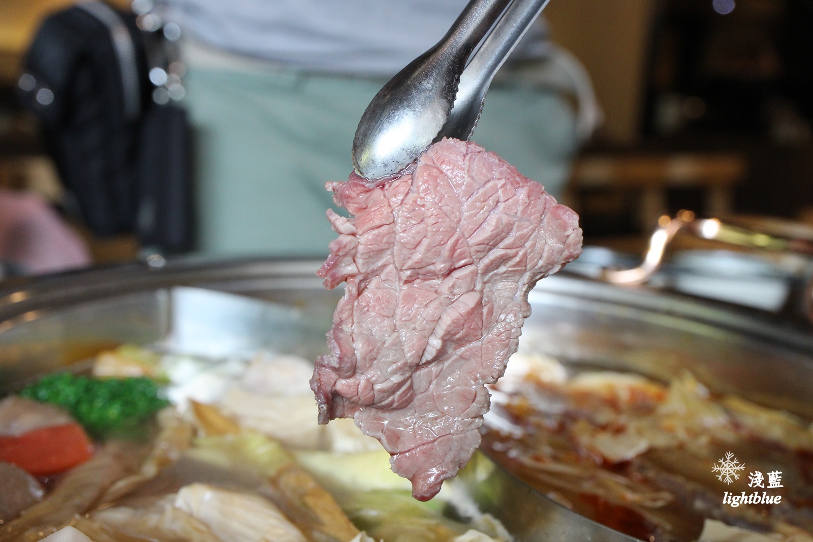 [ 雙連站‧林森北路美食 ] 淺藍 × 最牛溫體牛肉火鍋台北林森店～每日台南直送溫體牛，連海鮮蔬菜也都令人驚豔