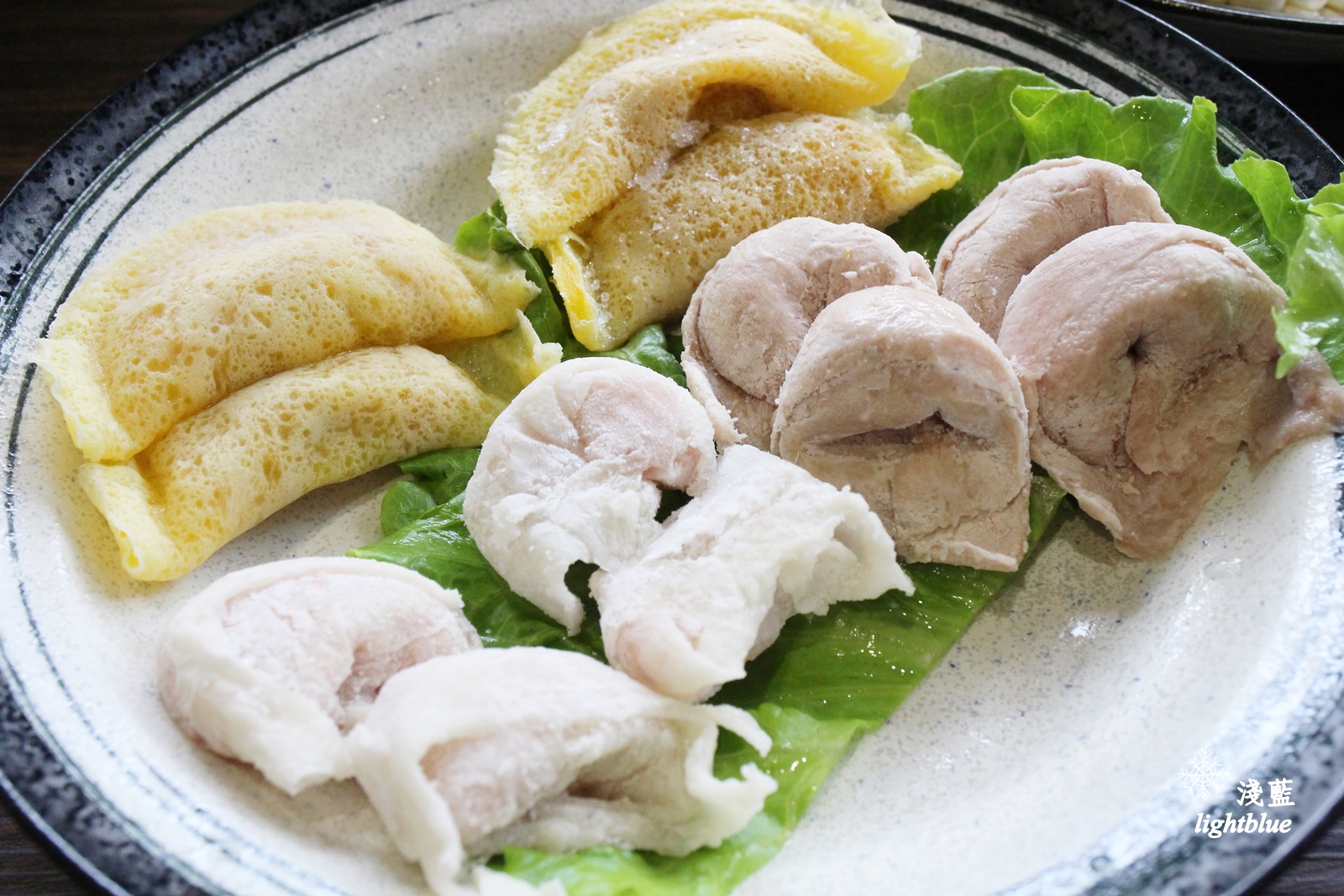 [ 雙連站‧林森北路美食 ] 淺藍 × 最牛溫體牛肉火鍋台北林森店～每日台南直送溫體牛，連海鮮蔬菜也都令人驚豔