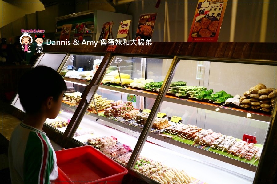 20170601《竹北開到凌晨的店》台灣壹碳烤-純木炭火串燒專門店！。現點現烤。朋友聚餐晚餐宵夜好選擇。非炸物純炭烤的串燒美食︱ （影片） (40).jpg