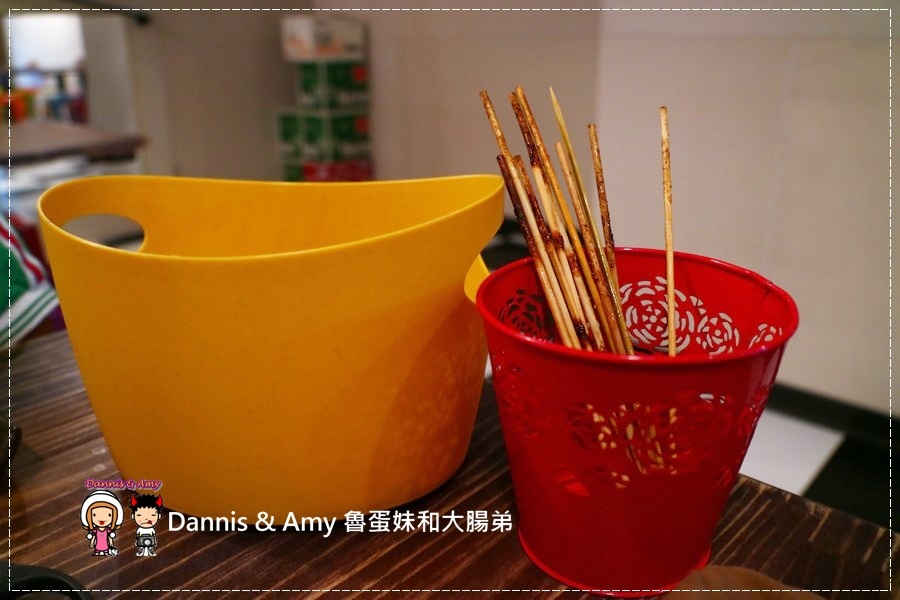 20170601《竹北開到凌晨的店》台灣壹碳烤-純木炭火串燒專門店！。現點現烤。朋友聚餐晚餐宵夜好選擇。非炸物純炭烤的串燒美食︱ （影片） (22).jpg