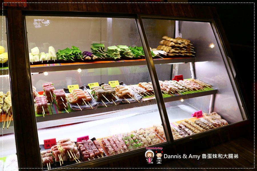 20170601《竹北開到凌晨的店》台灣壹碳烤-純木炭火串燒專門店！。現點現烤。朋友聚餐晚餐宵夜好選擇。非炸物純炭烤的串燒美食︱ （影片） (47).jpg