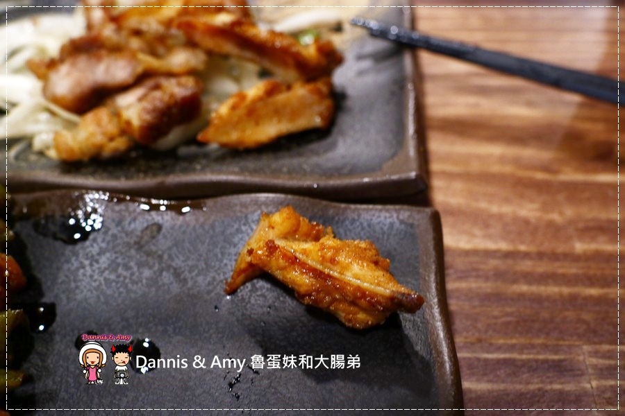 20170601《竹北開到凌晨的店》台灣壹碳烤-純木炭火串燒專門店！。現點現烤。朋友聚餐晚餐宵夜好選擇。非炸物純炭烤的串燒美食︱ （影片） (19).jpg
