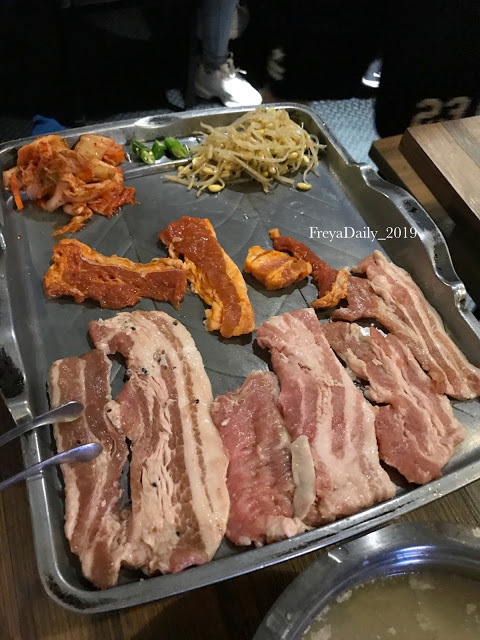 2019, winter 走吧台北哪裡吃美食：萬華區 豬大爺推薦美食 超平價韓式烤肉 玖佰號