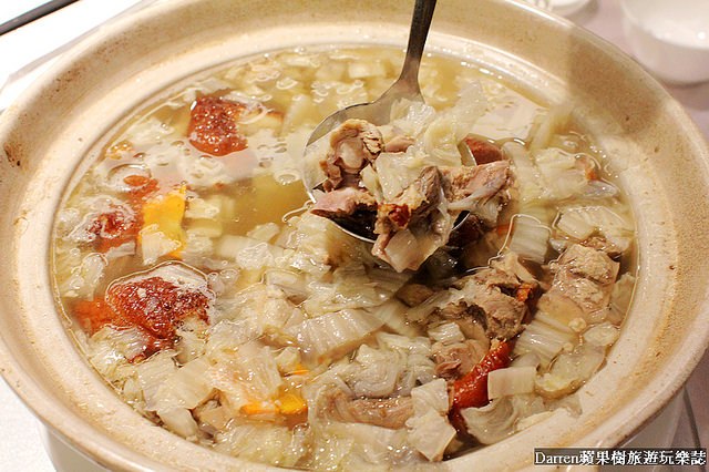 『新北新店』白金花園酒店烤鴨特餐★白金櫻桃烤鴨料理要預約才吃的到/捷運景安站美食餐廳鄰近新店區陽光運動公園