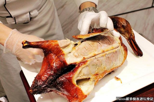 『新北新店』白金花園酒店烤鴨特餐★白金櫻桃烤鴨料理要預約才吃的到/捷運景安站美食餐廳鄰近新店區陽光運動公園