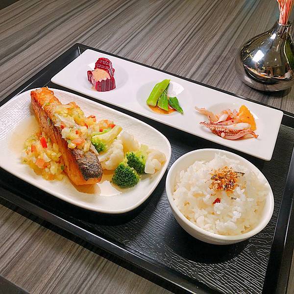 新北 新店區 白金花園酒店11.JPG