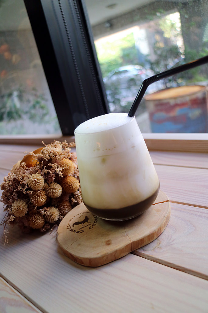 美食►桃園┃未秧咖啡┃藝文特區附近隱藏版桃園早午餐，彩色拉花、荷蘭鬆餅超吸睛！