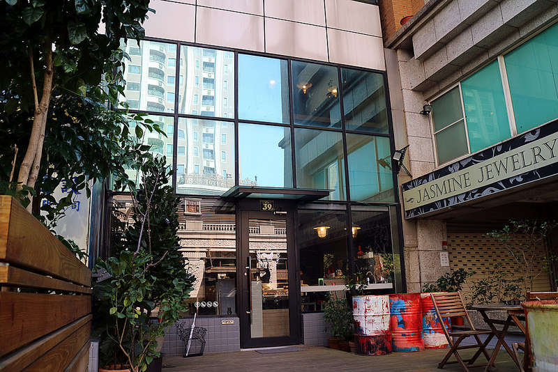 美食►桃園┃未秧咖啡┃藝文特區附近隱藏版桃園早午餐，彩色拉花、荷蘭鬆餅超吸睛！