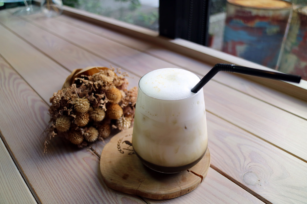 美食►桃園┃未秧咖啡┃藝文特區附近隱藏版桃園早午餐，彩色拉花、荷蘭鬆餅超吸睛！