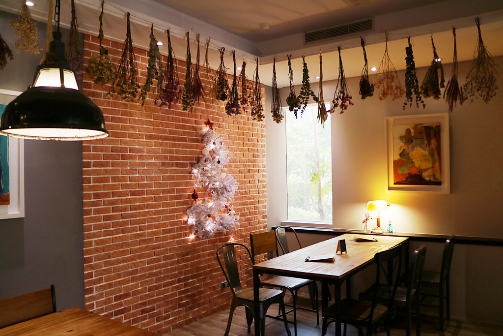 美食►桃園┃未秧咖啡┃藝文特區附近隱藏版桃園早午餐，彩色拉花、荷蘭鬆餅超吸睛！