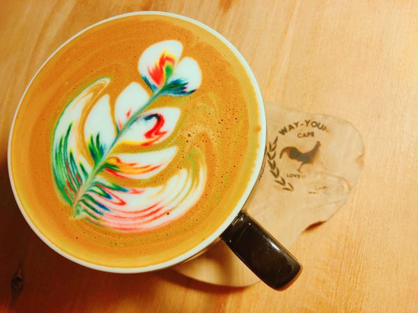 桃園✿未秧咖啡 WAY YOUNG✿好美好美的彩虹拉花~ 搭配超厲害咖啡 視覺味覺都好滿足呀!