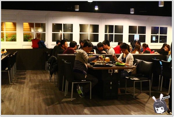 好客燒烤(新光三越三多店)：[食記]►高雄前鎮區◄好客燒烤生猛海鮮區吃到飽/帝王蟹腳/A5和牛/澎湖生蠔/嚴選泰國蝦/霸王蝦/澎湖明蝦，文末有贈送讀者回饋～