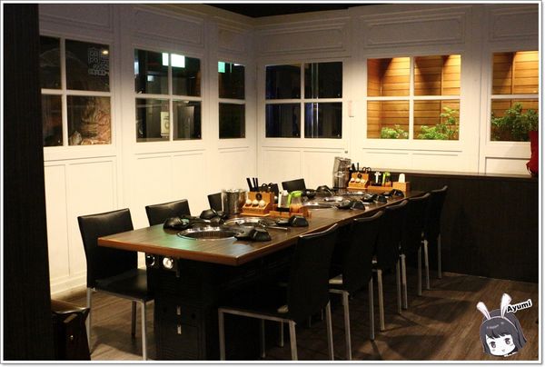 好客燒烤(新光三越三多店)：[食記]►高雄前鎮區◄好客燒烤生猛海鮮區吃到飽/帝王蟹腳/A5和牛/澎湖生蠔/嚴選泰國蝦/霸王蝦/澎湖明蝦，文末有贈送讀者回饋～