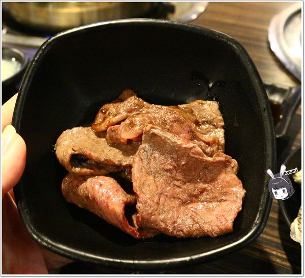 好客燒烤(新光三越三多店)：[食記]►高雄前鎮區◄好客燒烤生猛海鮮區吃到飽/帝王蟹腳/A5和牛/澎湖生蠔/嚴選泰國蝦/霸王蝦/澎湖明蝦，文末有贈送讀者回饋～