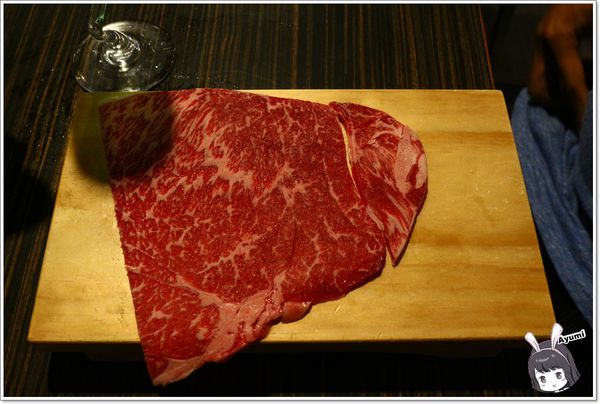 好客燒烤(新光三越三多店)：[食記]►高雄前鎮區◄好客燒烤生猛海鮮區吃到飽/帝王蟹腳/A5和牛/澎湖生蠔/嚴選泰國蝦/霸王蝦/澎湖明蝦，文末有贈送讀者回饋～