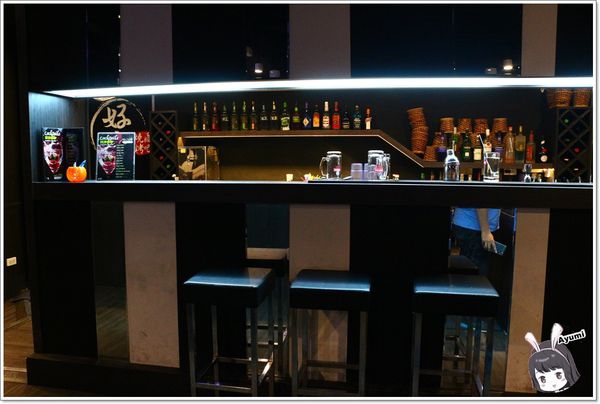 好客燒烤(新光三越三多店)：[食記]►高雄前鎮區◄好客燒烤生猛海鮮區吃到飽/帝王蟹腳/A5和牛/澎湖生蠔/嚴選泰國蝦/霸王蝦/澎湖明蝦，文末有贈送讀者回饋～