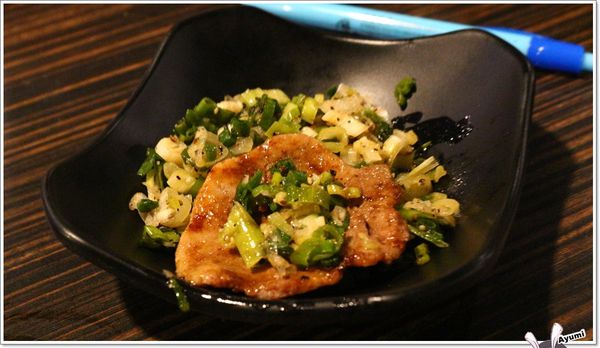 好客燒烤(新光三越三多店)：[食記]►高雄前鎮區◄好客燒烤生猛海鮮區吃到飽/帝王蟹腳/A5和牛/澎湖生蠔/嚴選泰國蝦/霸王蝦/澎湖明蝦，文末有贈送讀者回饋～