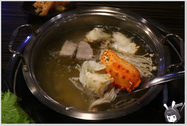 好客燒烤(新光三越三多店)：[食記]►高雄前鎮區◄好客燒烤生猛海鮮區吃到飽/帝王蟹腳/A5和牛/澎湖生蠔/嚴選泰國蝦/霸王蝦/澎湖明蝦，文末有贈送讀者回饋～