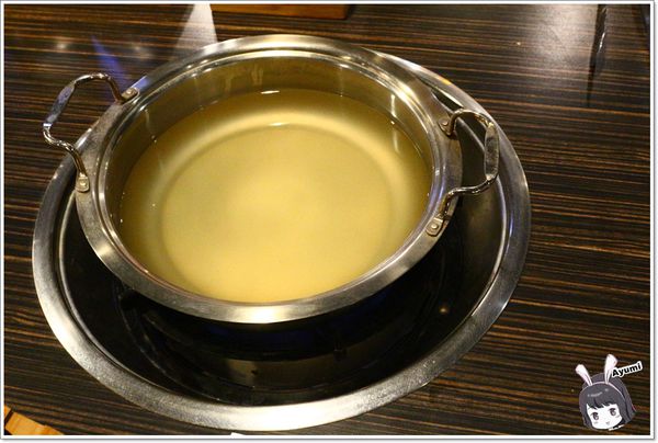 好客燒烤(新光三越三多店)：[食記]►高雄前鎮區◄好客燒烤生猛海鮮區吃到飽/帝王蟹腳/A5和牛/澎湖生蠔/嚴選泰國蝦/霸王蝦/澎湖明蝦，文末有贈送讀者回饋～