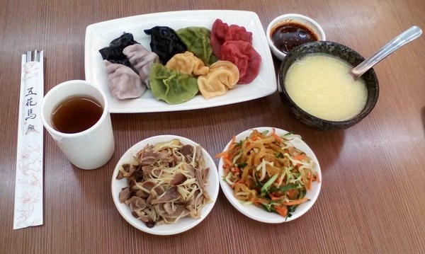 五花馬水餃館(淡水中山北店)：品嚐五色開運水餃--五花馬水餃館(淡水中山門市)体驗心得