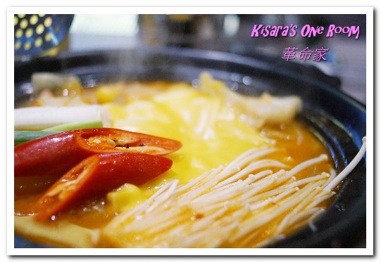 革命家 韓式炭火串燒烤:忠孝敦化韓式鐵箱燒烤.油煙不外洩,不怕沾染滿身烤肉味──革命家