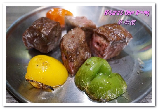 革命家 韓式炭火串燒烤:忠孝敦化韓式鐵箱燒烤.油煙不外洩,不怕沾染滿身烤肉味──革命家